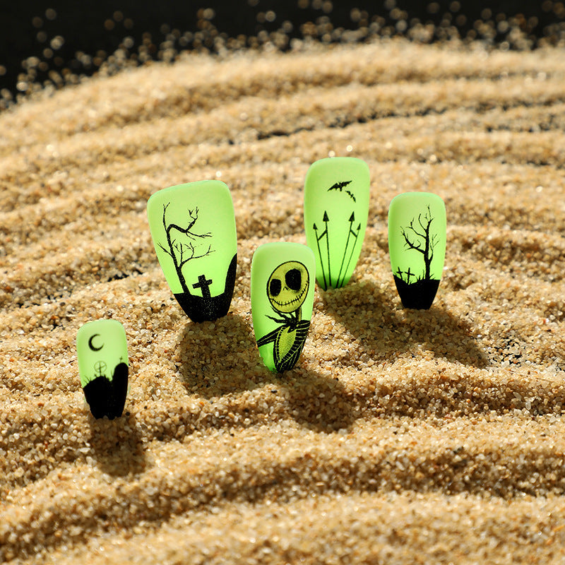 Creative Nail Art with Halloween Designs Bowlift