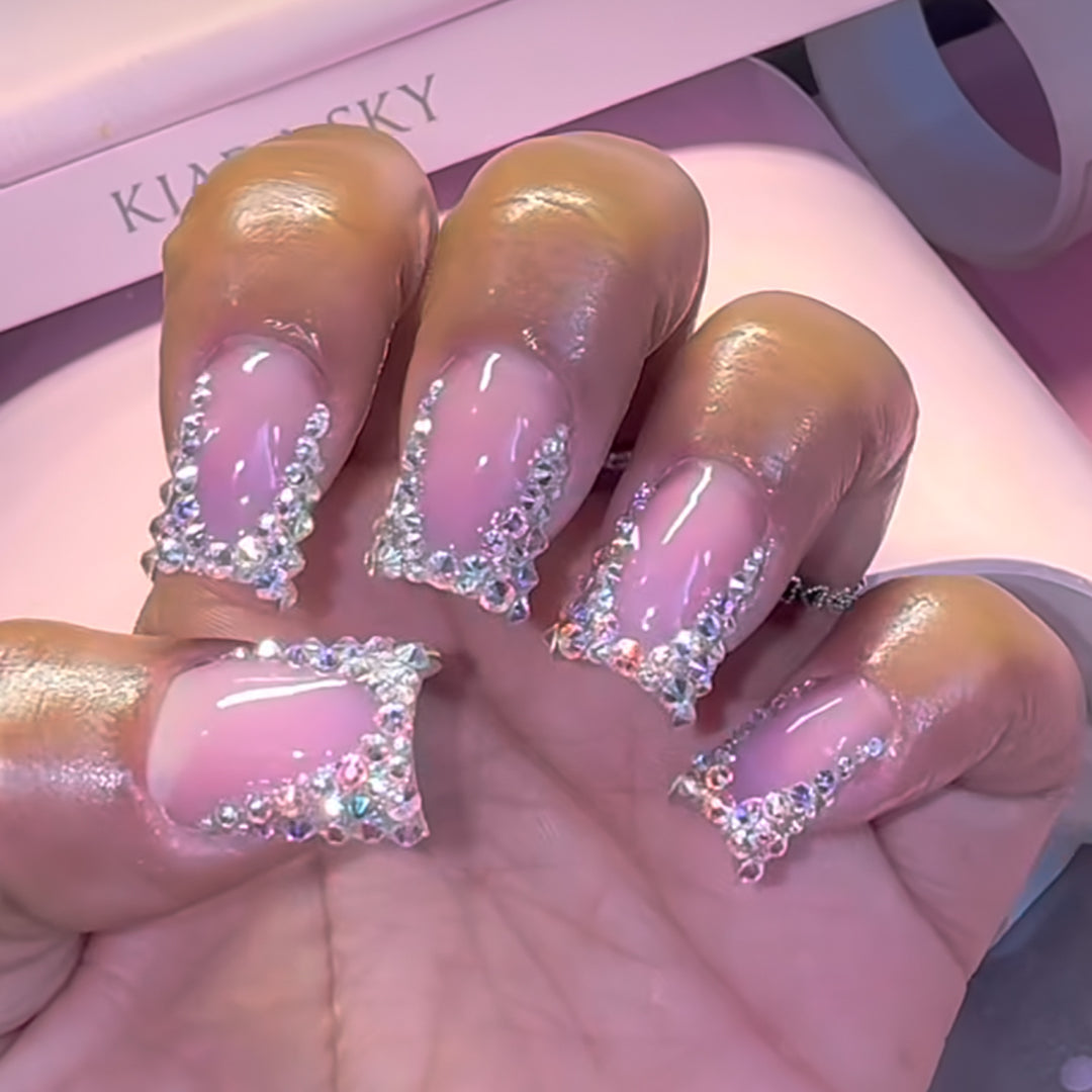 Rhinestone-Embellished Press-On Nails Bowlift