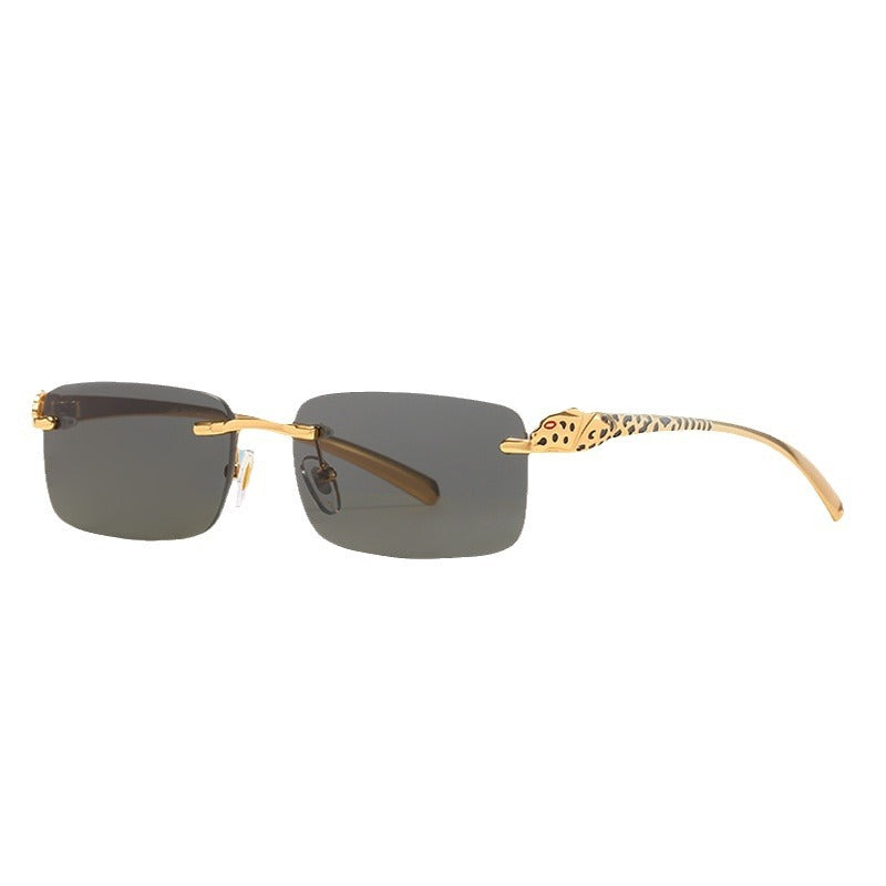 Women's elegant correction glasses with extravagant design elements Bowlift