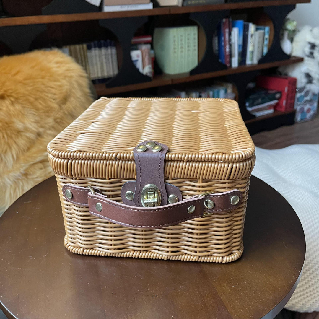 Women's Storage Basket Bowlift