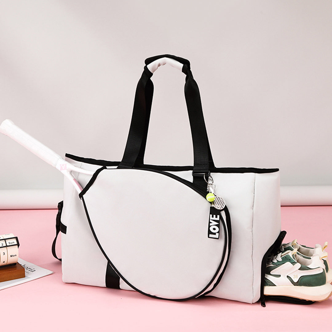 Versatile sports and travel bag with innovative storage Bowlift