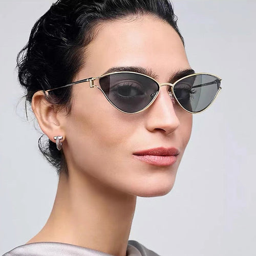Women's Cat-Eye Sunglasses with Protective UV Filter and Elegant Metal Frame Bowlift
