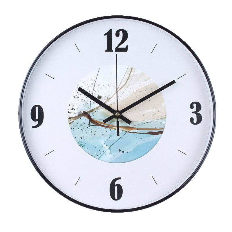 Wall clock with elegant leaf pattern Bowlift