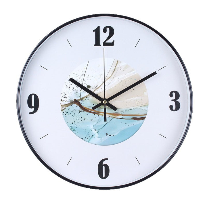 Wall clock with elegant leaf pattern Bowlift
