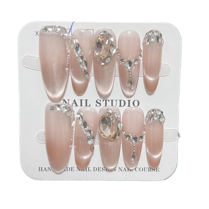 Glamorous Nail Design Kit Bowlift