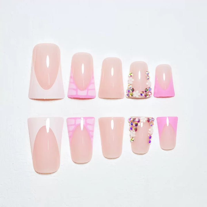 Glamorous Rhinestone-Embellished Nail Art Bowlift