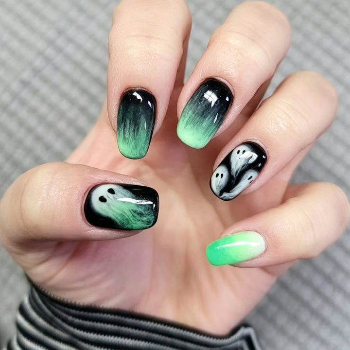 Spooky Ghost-Inspired Press-On Nail Set