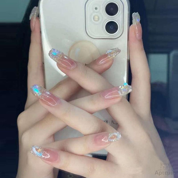Artificial Glamorous Heart Nail Tips Bowlift