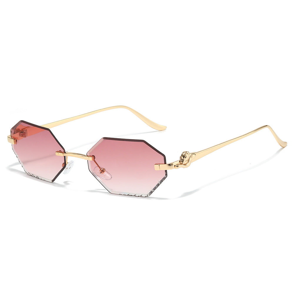 Fashion-Forward Angular Sunglasses Bowlift