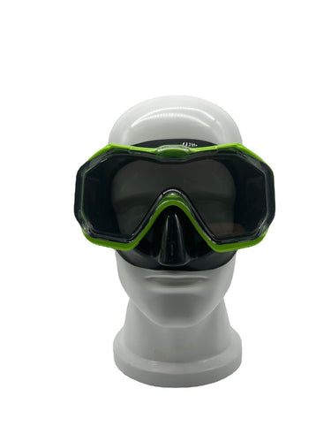 Diving mask with wide field of vision and anti-fog technology Bowlift