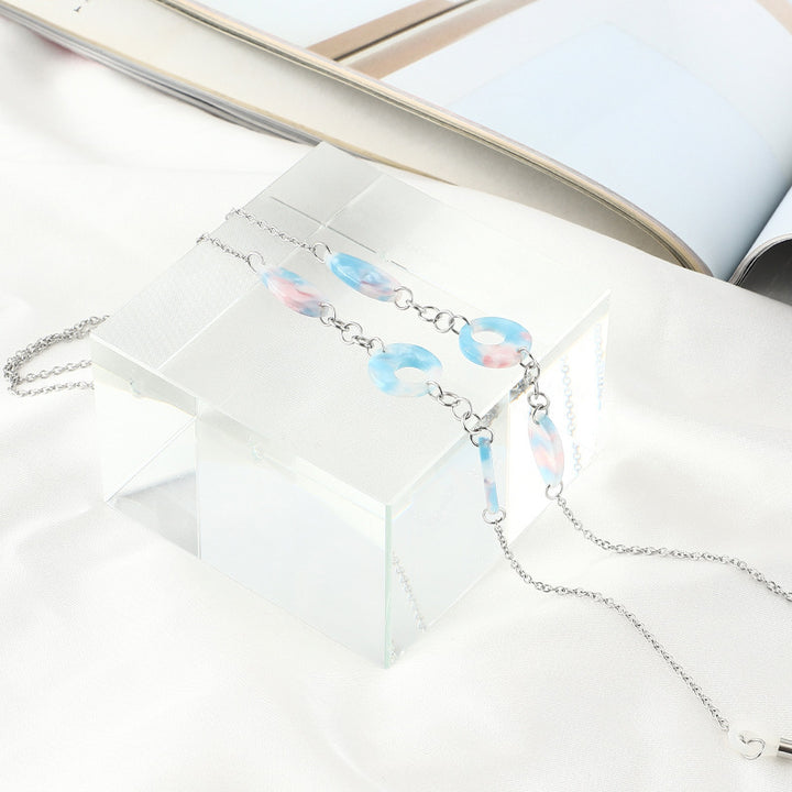 Stylish Eyewear Chain Bowlift