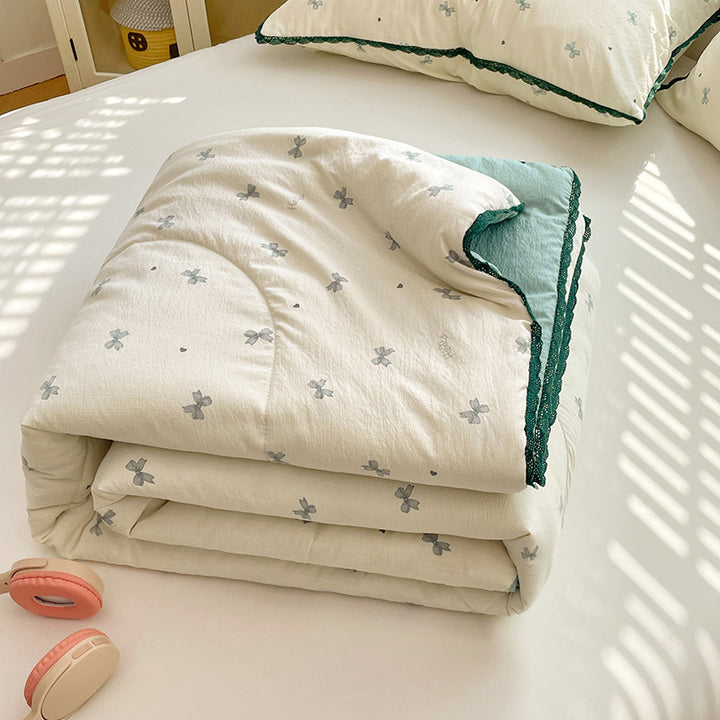 Ladies comfort duvet with delicate floral pattern and high-quality filling Bowlift