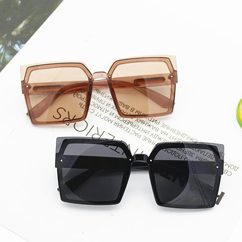Women's Fashion Square Sunglasses with Stylish Two-Tone Frame Bowlift