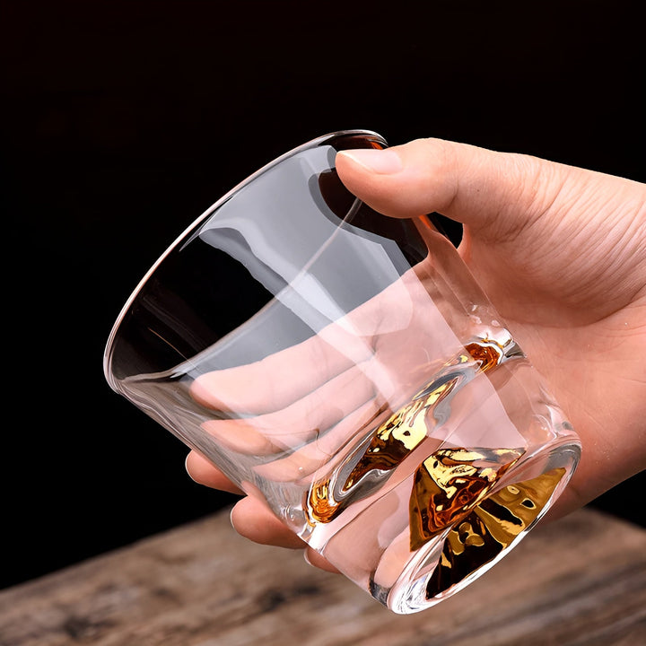Whiskey glasses with Mount Fuji design – Elegant set for connoisseurs | Bowlift