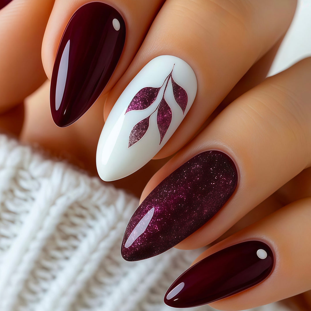 Artistic Press-On Nail Art Set with Glittery Leaf Design Bowlift
