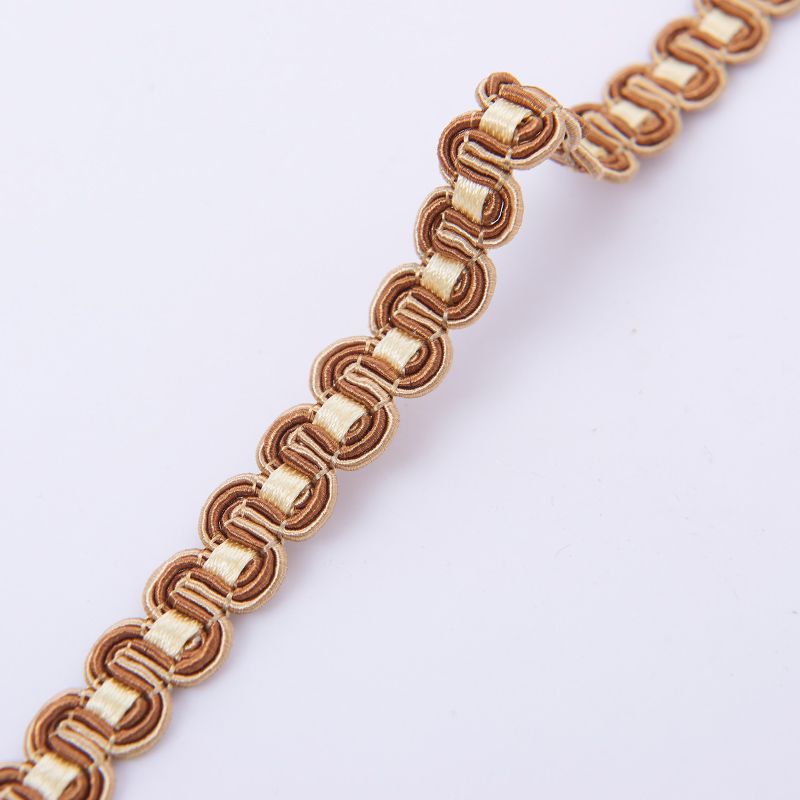 Decorative embroidery Bowlift