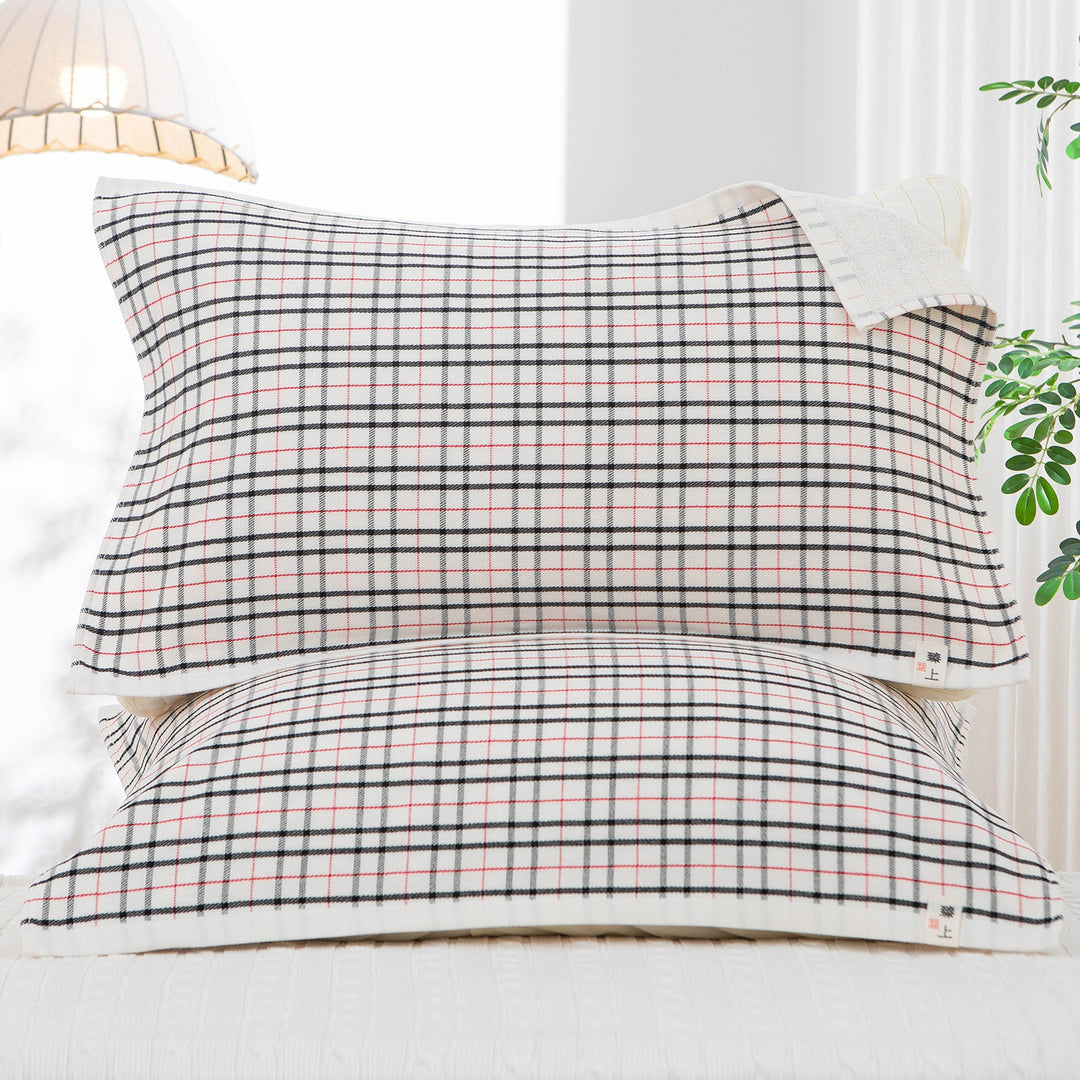 Women’s pillowcase in classic check design Bowlift