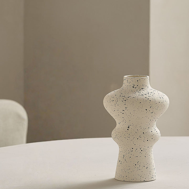 Elegant and Artistic Ceramic Vase Bowlift