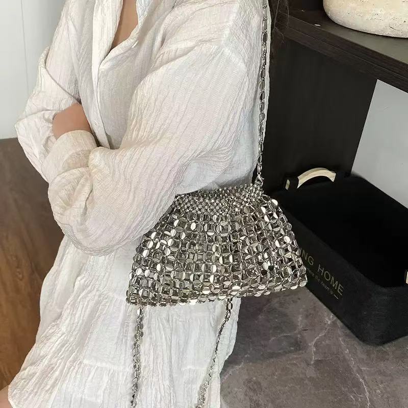 Fashionable shoulder bag Bowlift