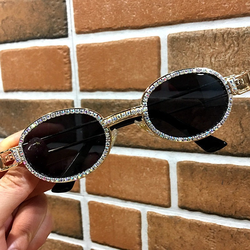 Women's feminine designer sunglasses with extravagant frame Bowlift
