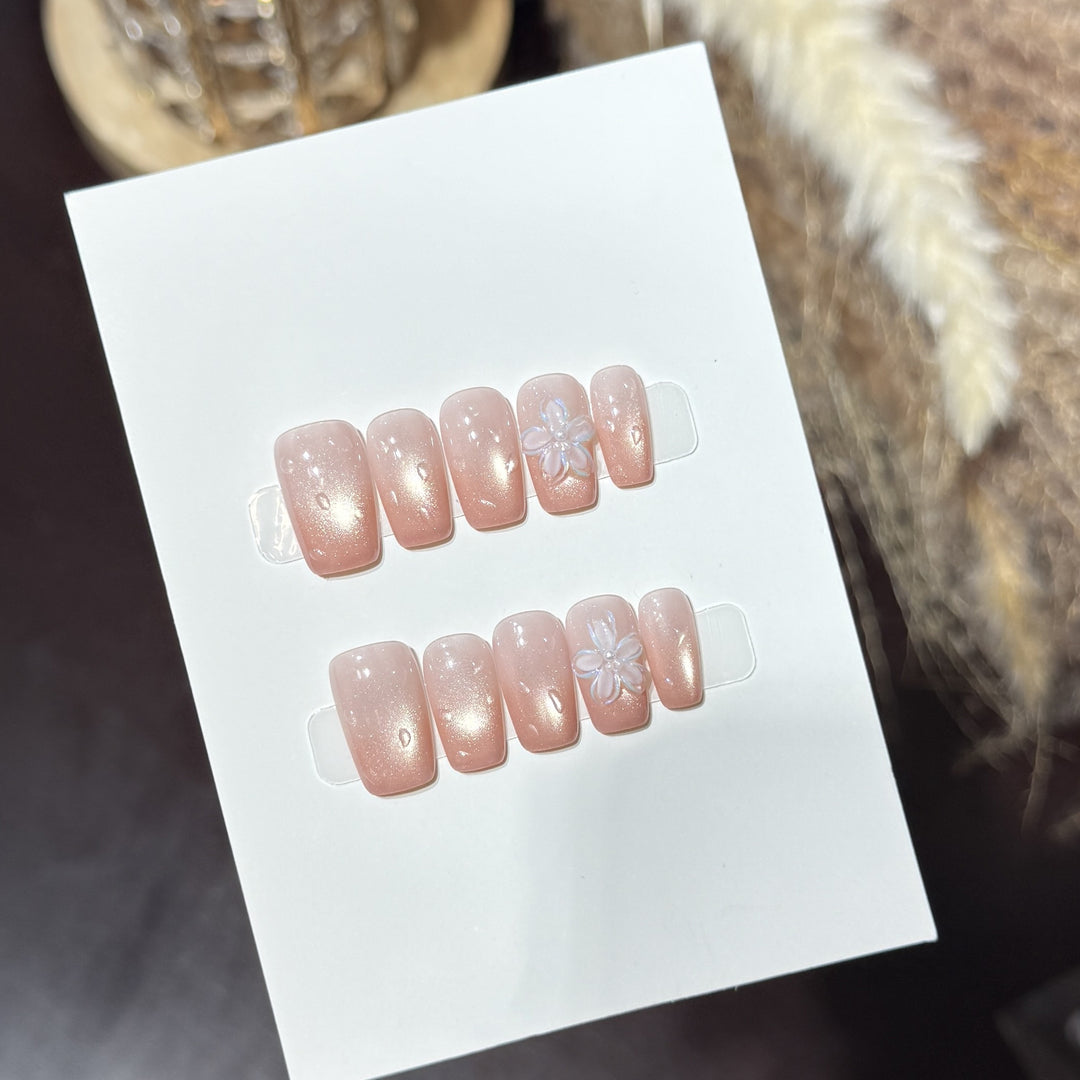 Floral Embellished Press-On Nail Set Bowlift