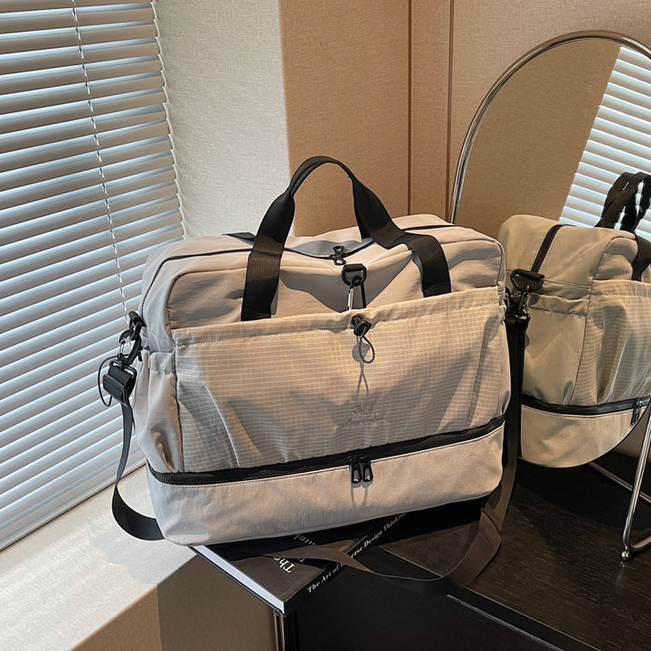 Versatile Travel Duffel Bag with Multiple Pockets Bowlift