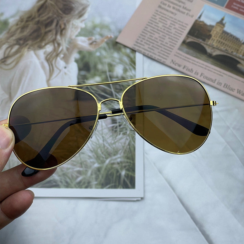 Vintage-Inspired Aviator Sunglasses Bowlift
