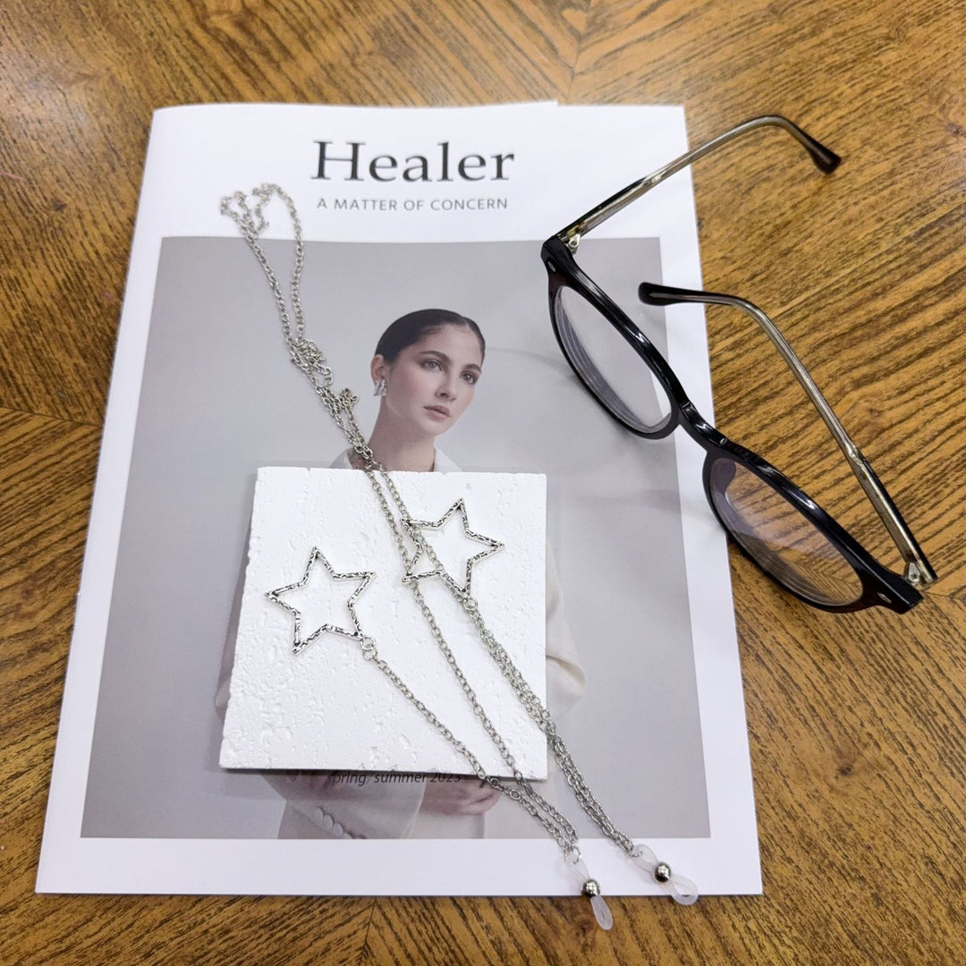 Star-Shaped Drop Earrings Bowlift