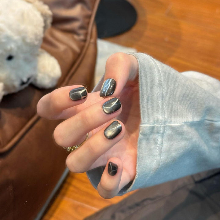 Acrylic Nail Set with Modern Geometric Design Bowlift