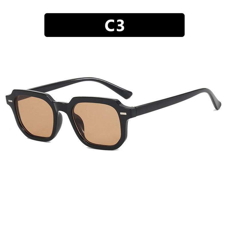 Ladies stylish sunglasses in striking, geometric design Bowlift