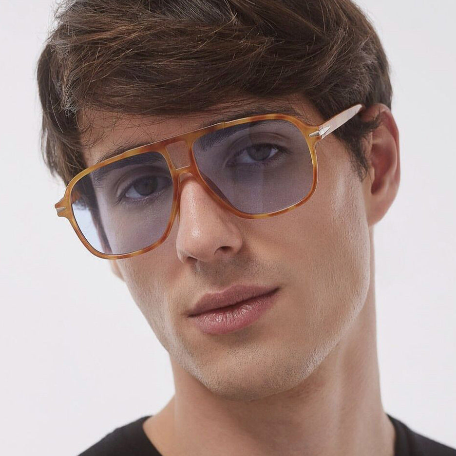 Women's oversized sunglasses with fashionable design and protective UV filter Bowlift
