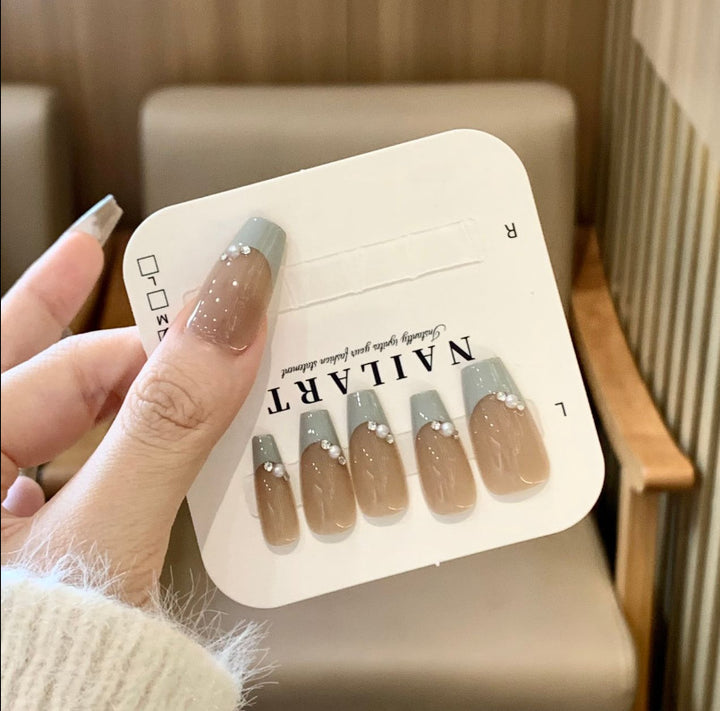 Glossy Ombre Nail Extensions Bowlift