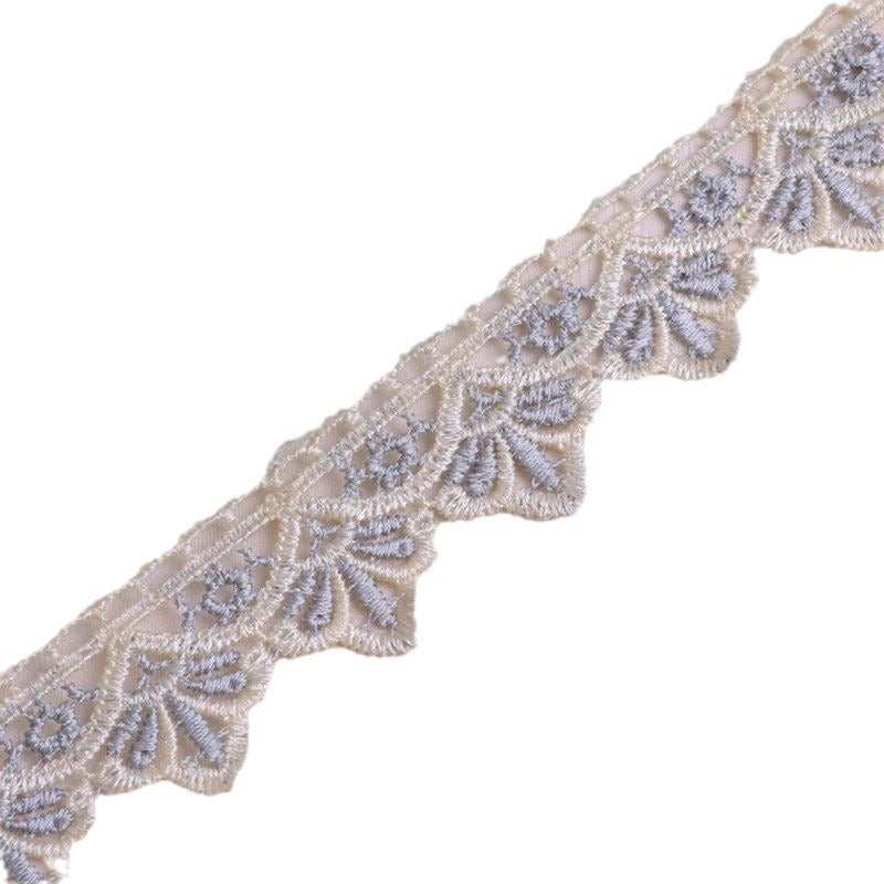 Decorative lace trim Bowlift