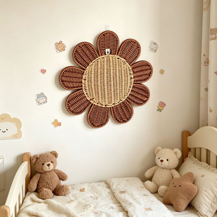 Wall hanger in flower design Bowlift