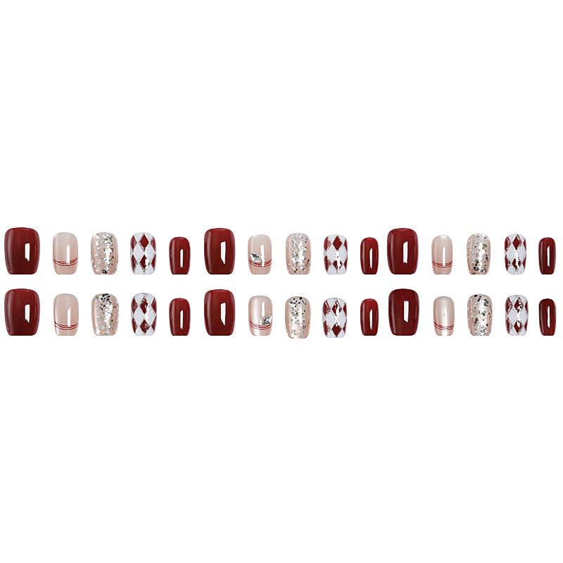 Artificial nail tips with glamorous details Bowlift