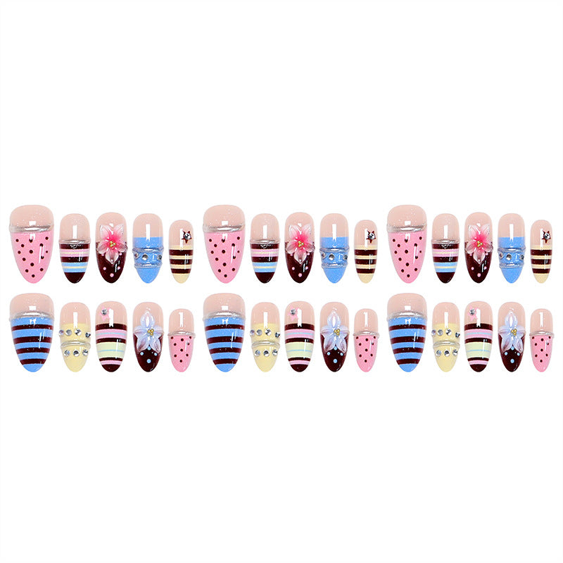 Nail art set with floral and geometric designs Bowlift