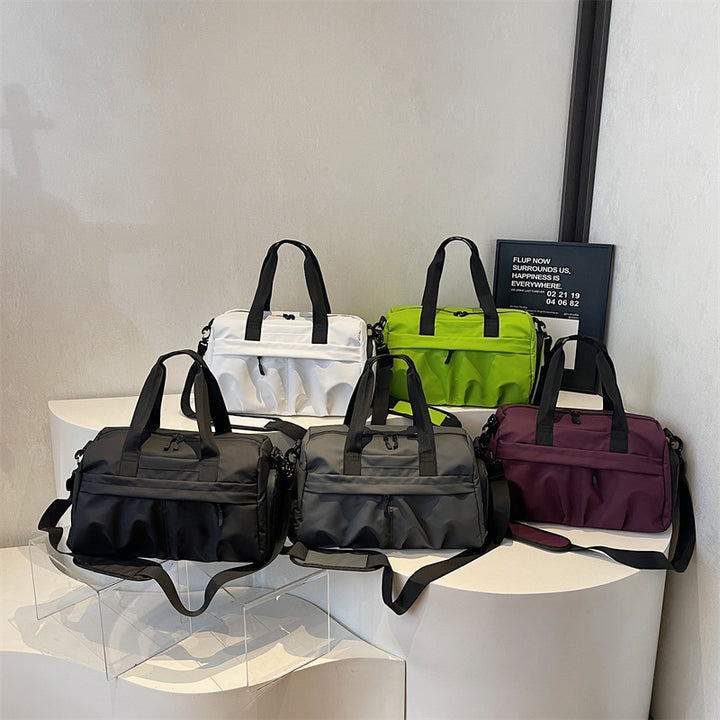 Sleek Water-Resistant Gym Duffle Bag Bowlift