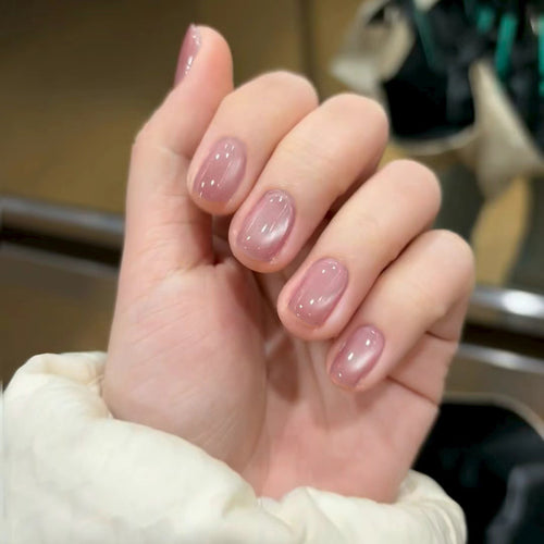 Elegant Nail Art with High Gloss Finish Bowlift