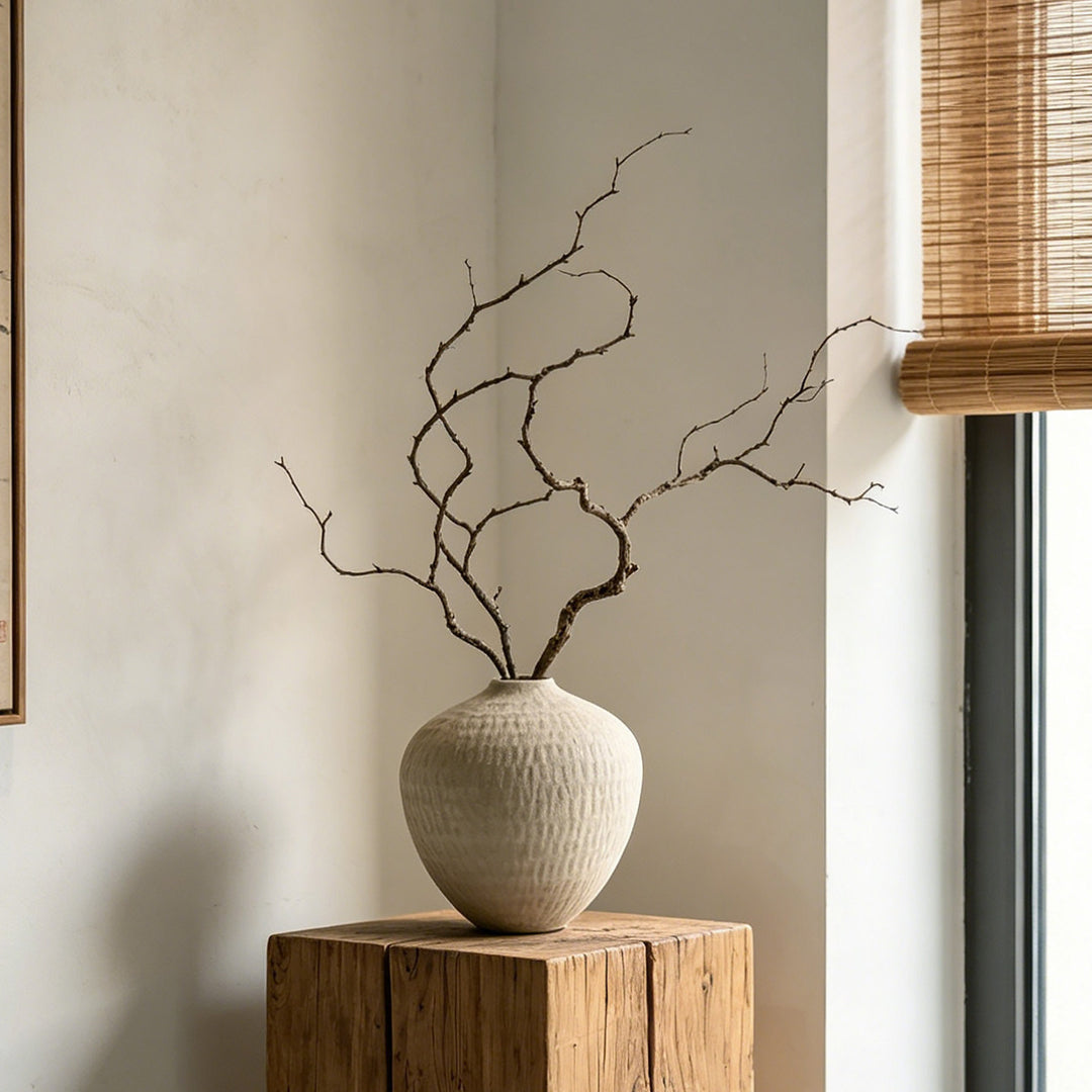 Elegant Ceramic Vase Bowlift