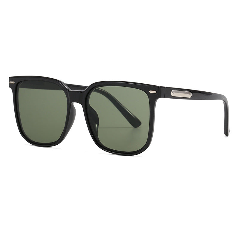 Women square sunglasses with modern design Bowlift