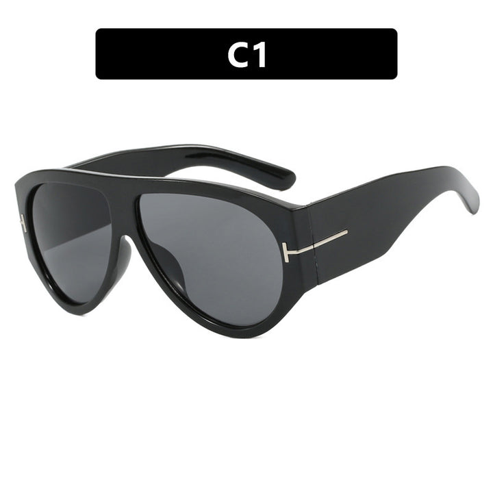 Ladies elegant sunglasses in striking design Bowlift