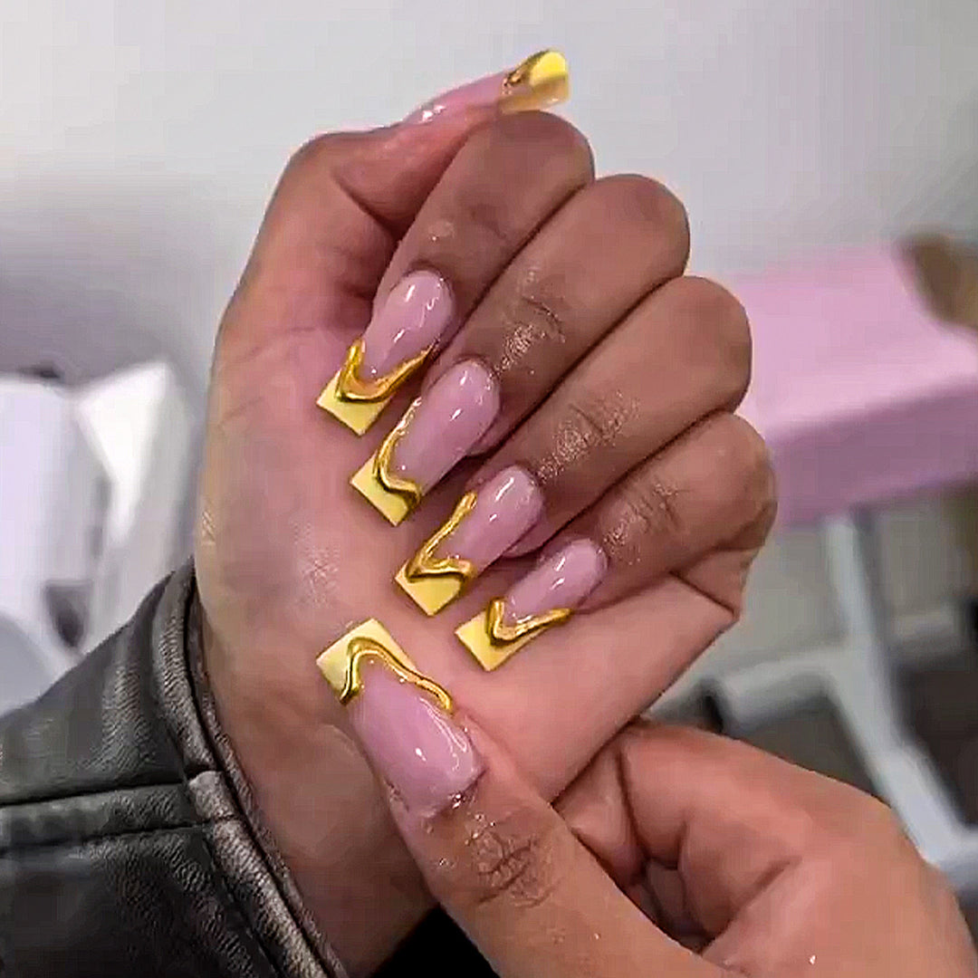 Artful Nail Design Bowlift