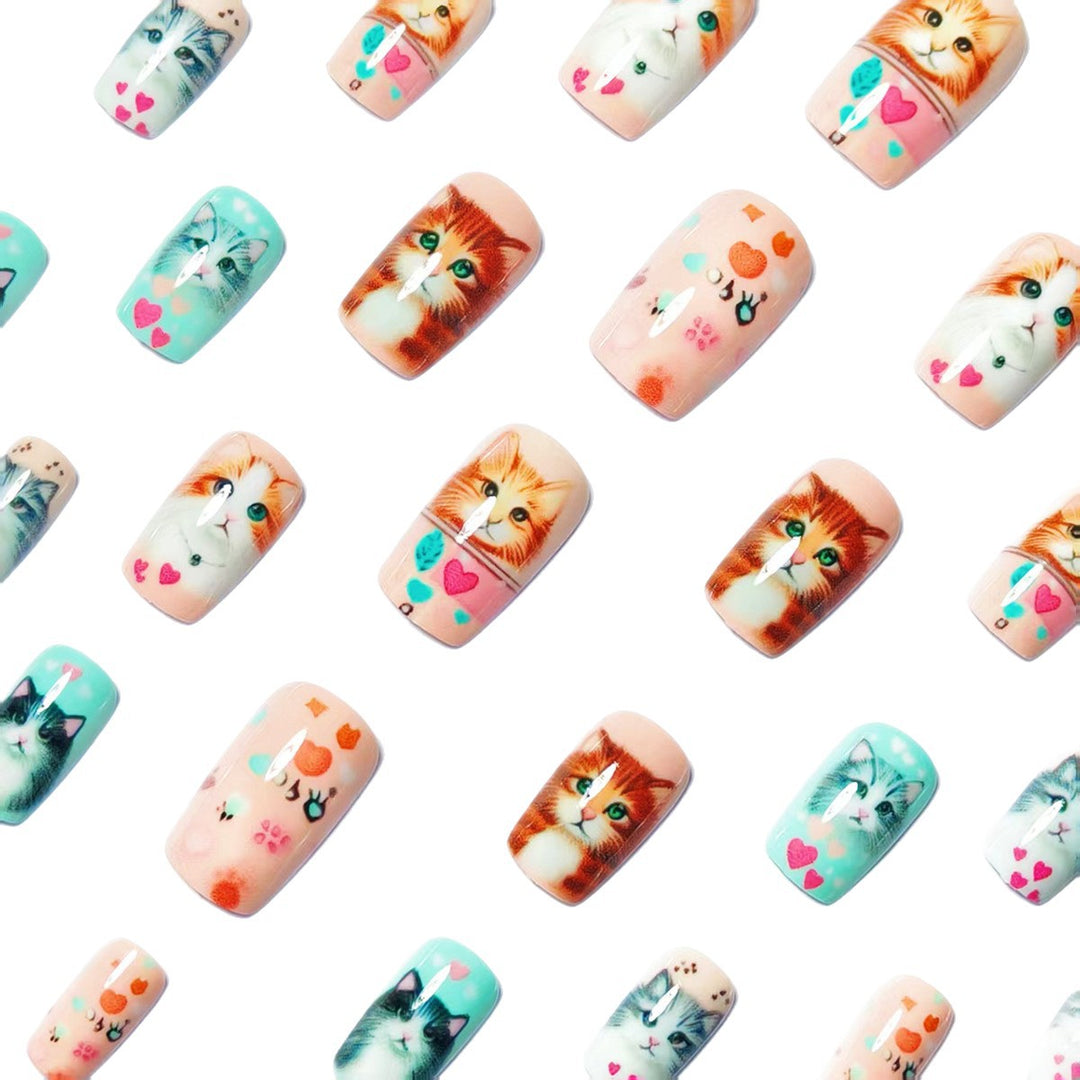 Stylish Cat Design Artificial Nails Bowlift