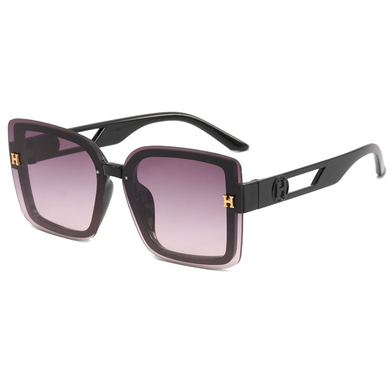 Women modern square sunglasses with elegant design Bowlift