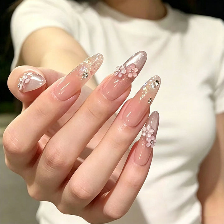 Artificial nail set with sparkling glitter accents Bowlift