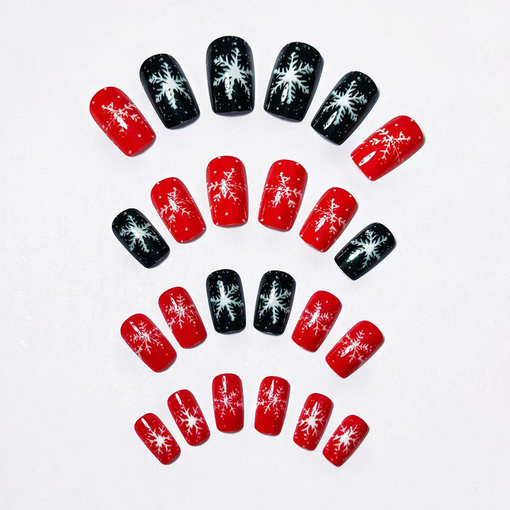 Artificial nails with winter snowflake design Bowlift