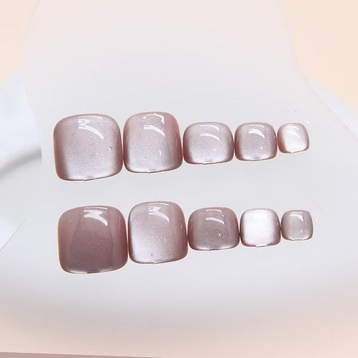 Nail set with elegant artificial nails Bowlift