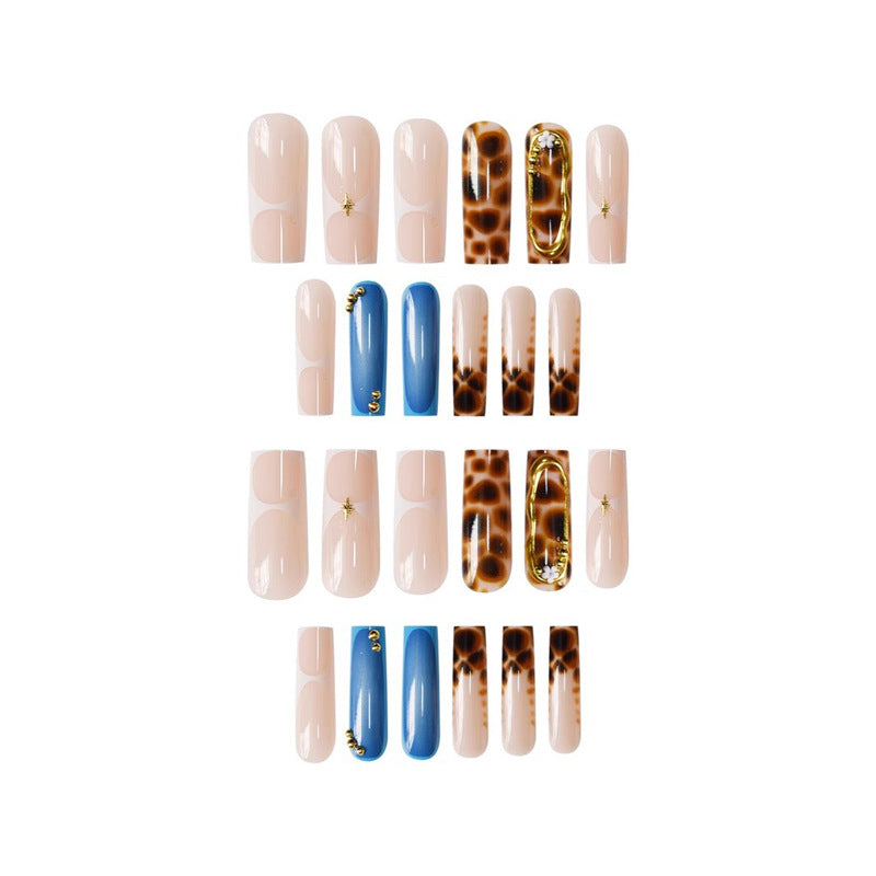 Luxurious Nail Art Extensions Bowlift