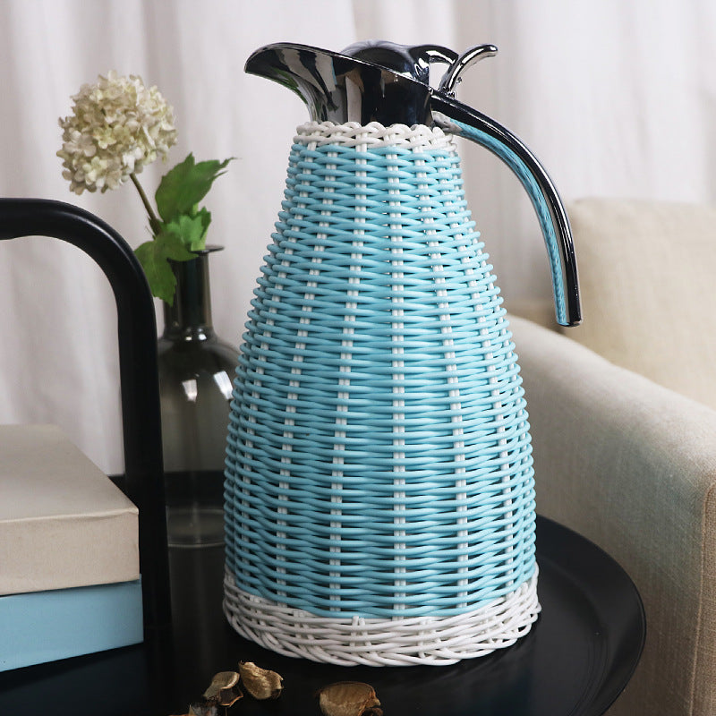 Stylish water carafe with woven design Bowlift