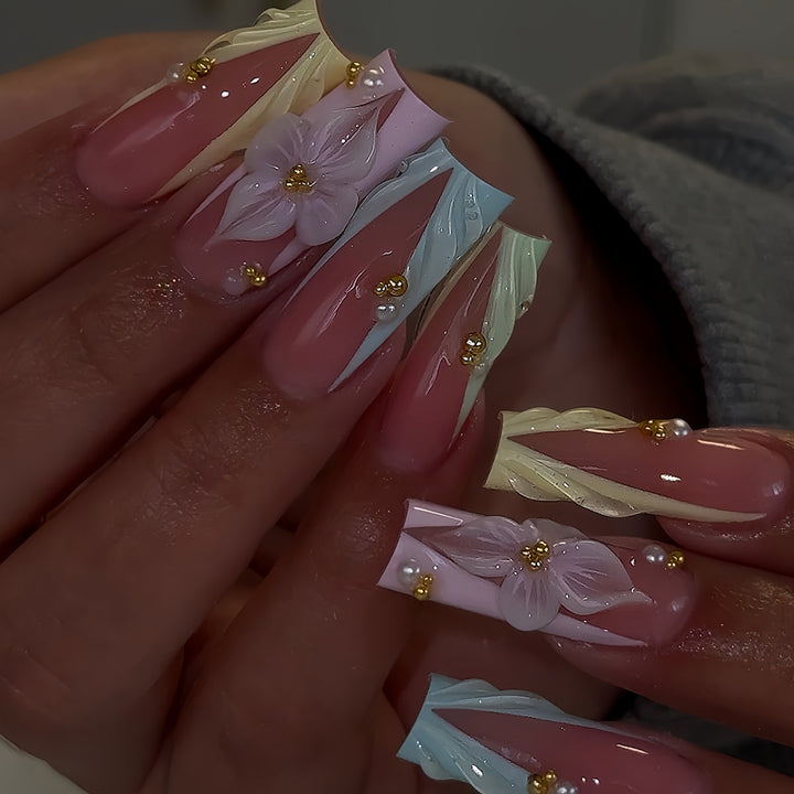 Floral Press-On Nail Extensions Bowlift